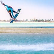 Praticare il kitesurf in Qatar 